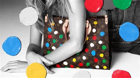 coppia di innamorati con borsa louis vuitton|Louis Vuitton mini borse.